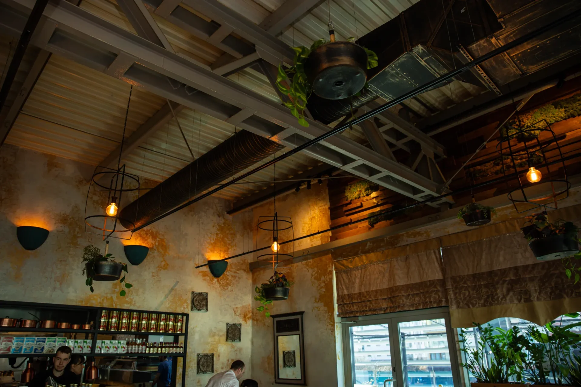 Wnętrze restauracji wlłoskie Trattoria Rialto w Krakowie (4)