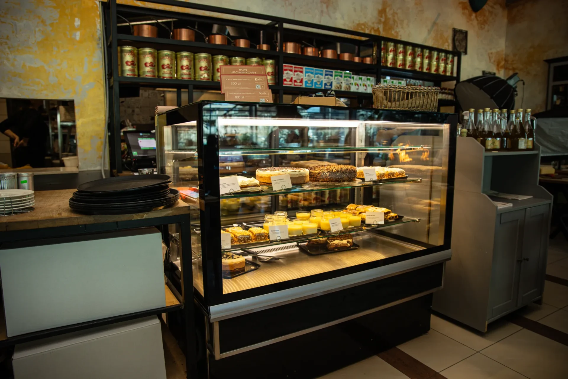 Wnętrze restauracji wlłoskie Trattoria Rialto w Krakowie (8)